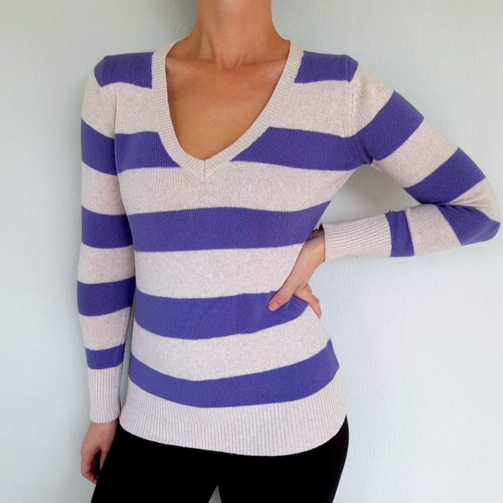 Old Navy purple striped v-neck sweater size XS